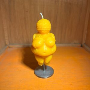VENUS von Willendorf BIENENWACHSKERZE auf Eisenständer